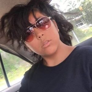 Meet your Posher, Paola